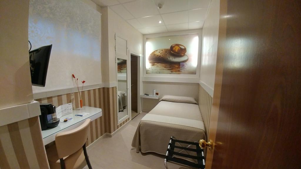 Hostal Paris Сан Фернандо Экстерьер фото